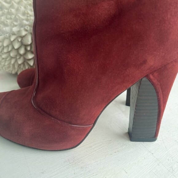 Cole Haan Rust Suede Almond Toe Cap Toe Ankle Boot D22838, Size: 8B - Picture 6 of 14